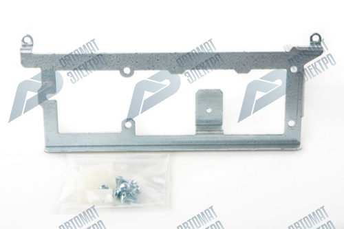 Кронштейн правой боковой панели 181B1590